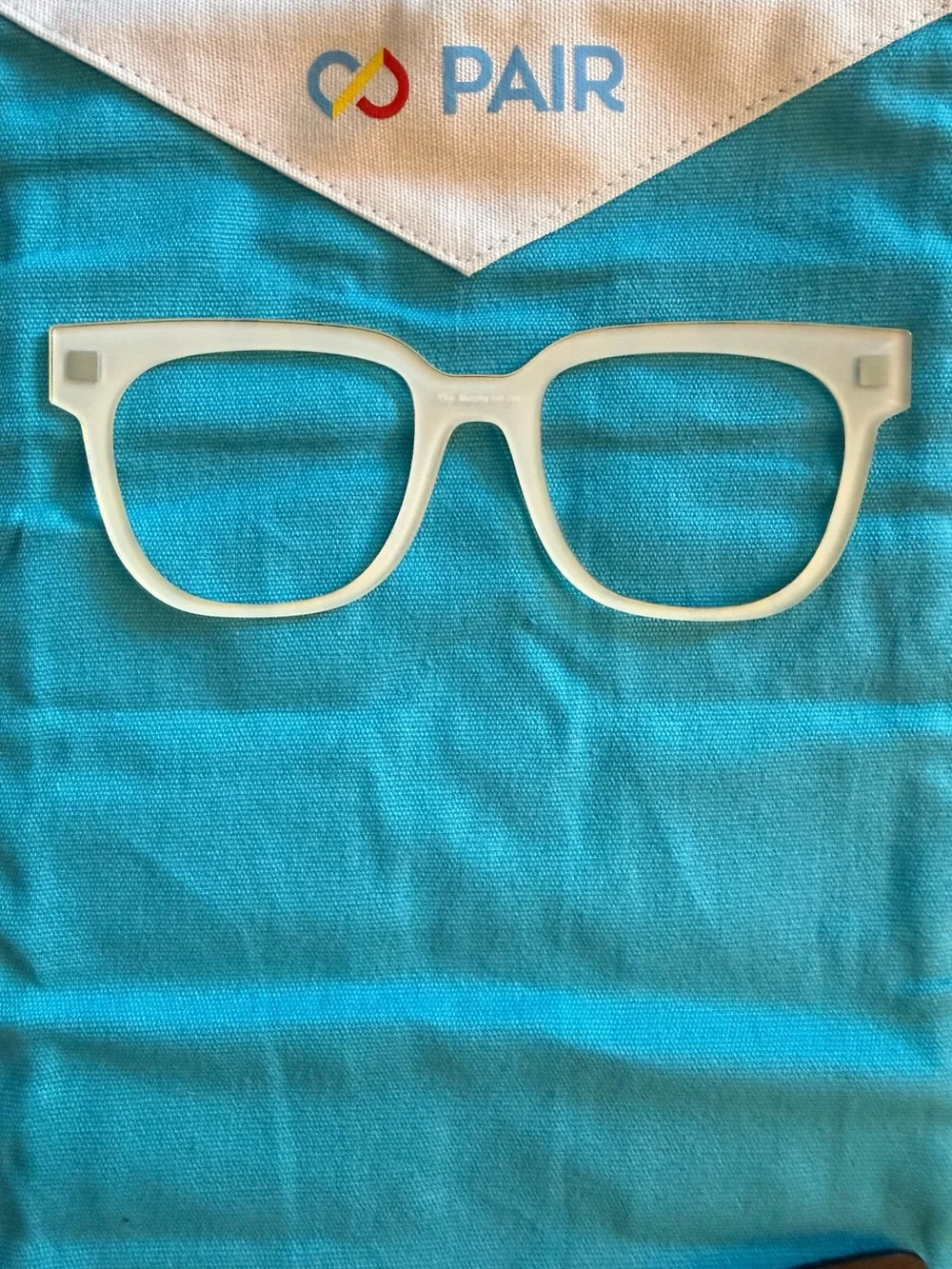 PAIR Eyewear Yellow Skulls Murphy Topper